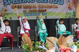 Tantangan Berjenjang untuk Mengembangkan Kemampuan Bahasa Inggris